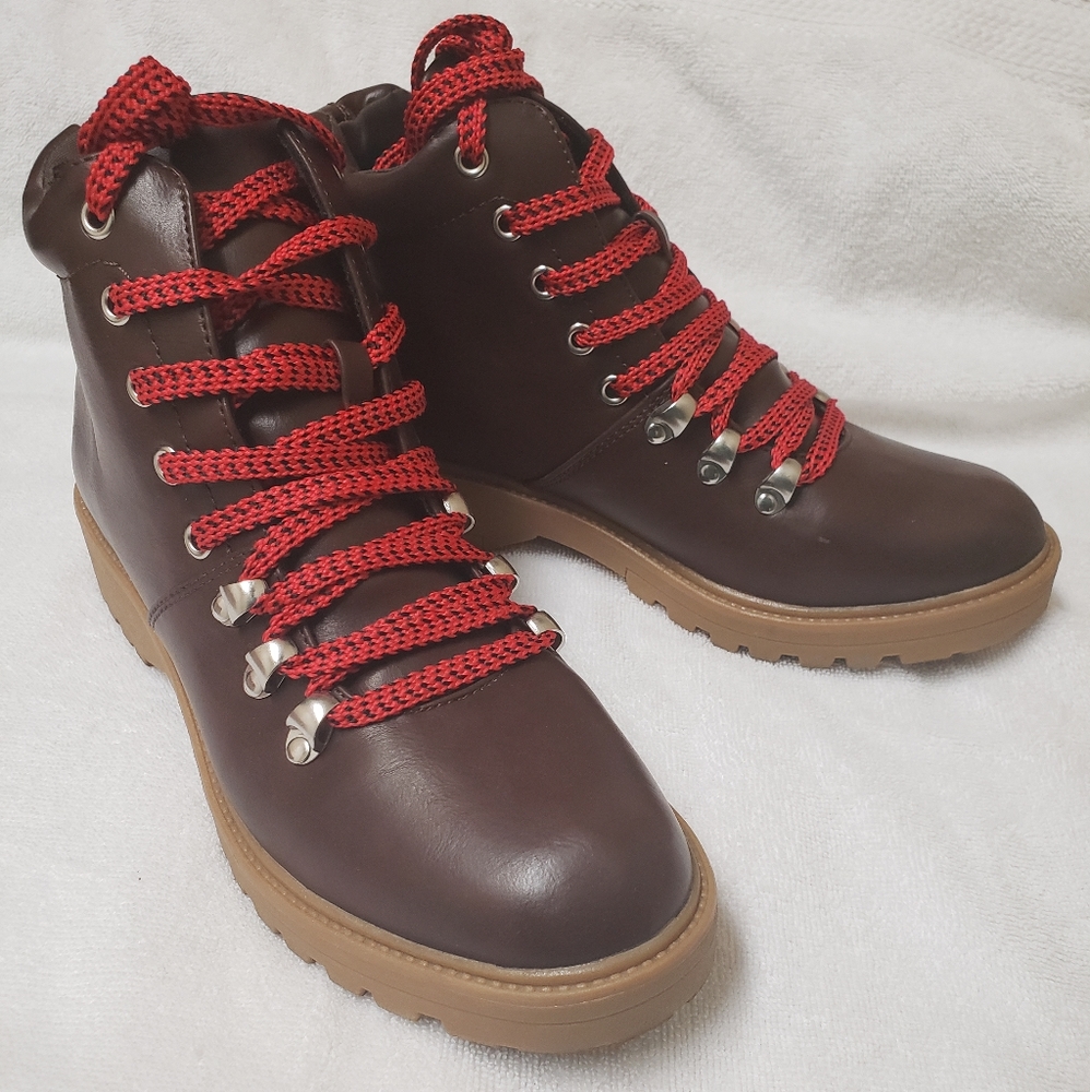 Universal Thread Hiking/Combat style boots